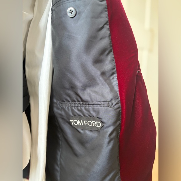 Tom Ford Red Velvet Evening Jacket - Picture 9 of 11
